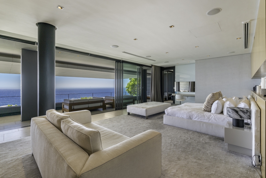 5 Bedroom Property for Sale in Clifton Western Cape